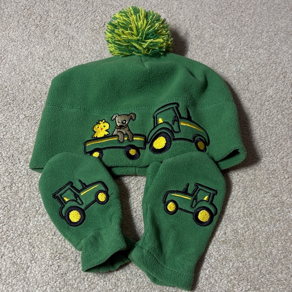 John Deere Green Tractor Hat and Mittens Set